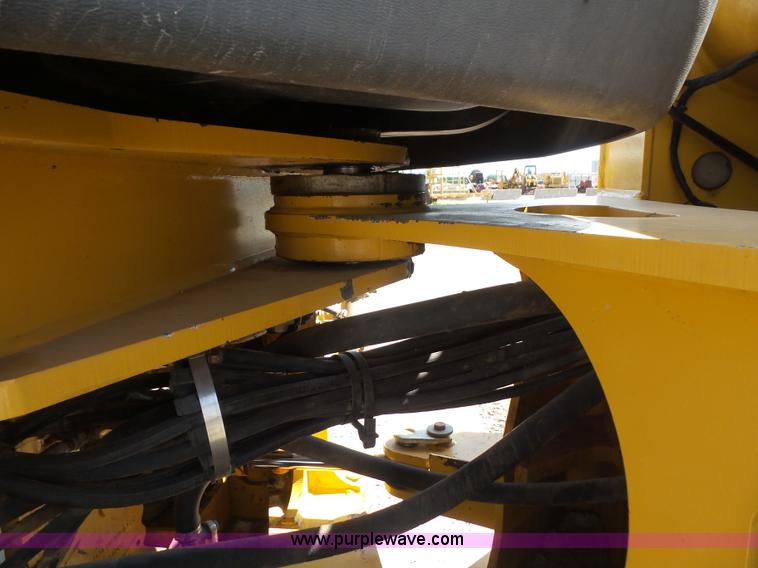 image for item K3646 2005 John Deere 544J wheel loader