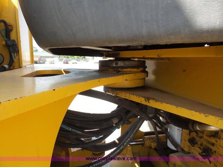 image for item K3646 2005 John Deere 544J wheel loader