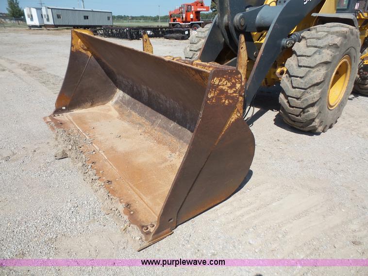 image for item K3646 2005 John Deere 544J wheel loader