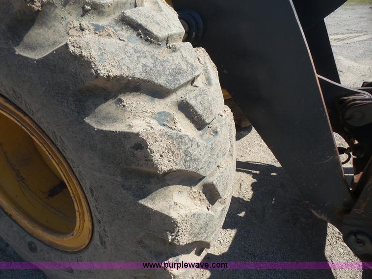 image for item K3646 2005 John Deere 544J wheel loader
