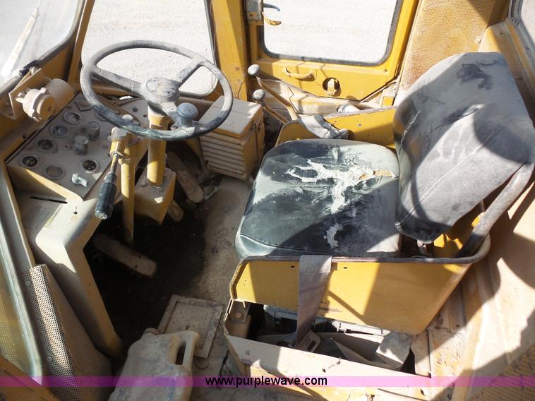 image for item K3648 1976 Caterpillar 950 wheel loader