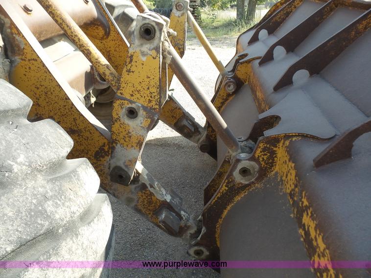 image for item K3648 1976 Caterpillar 950 wheel loader