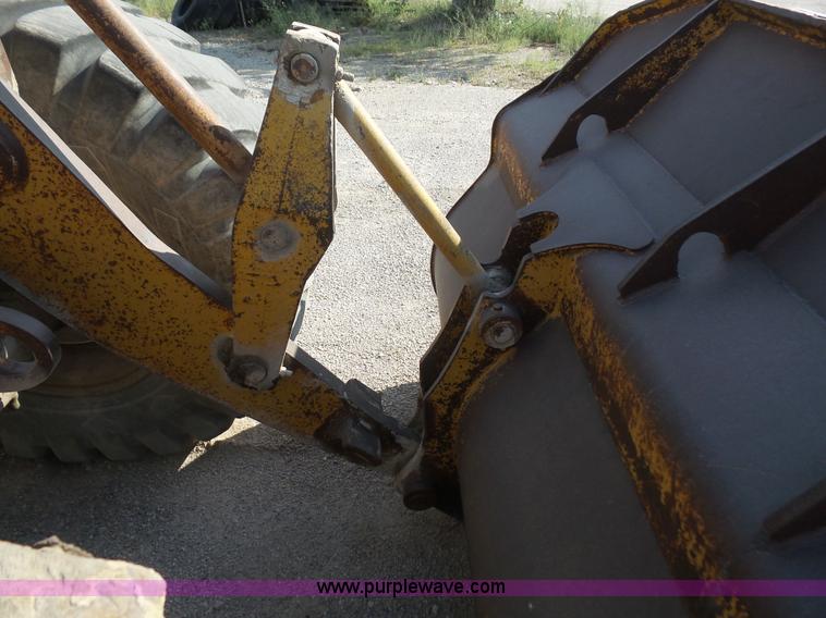 image for item K3648 1976 Caterpillar 950 wheel loader