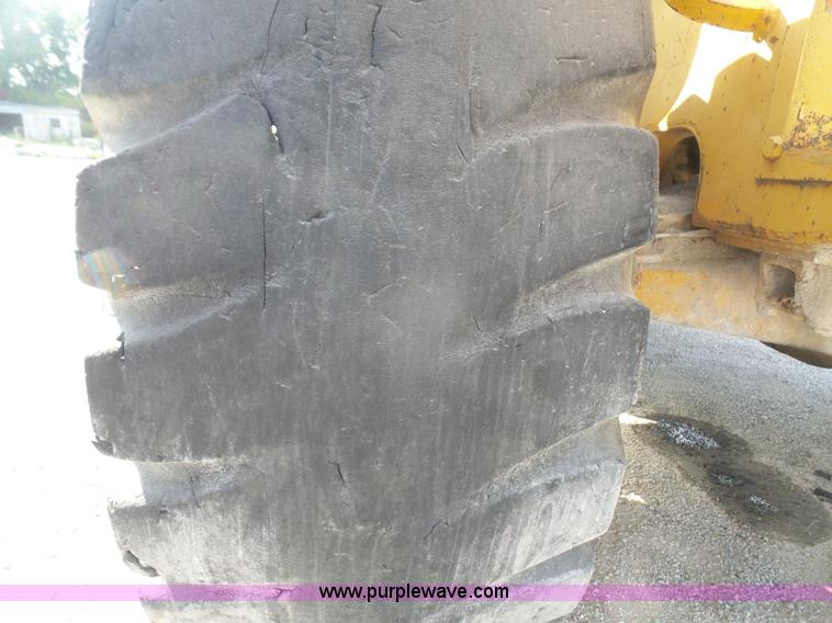 image for item K3648 1976 Caterpillar 950 wheel loader