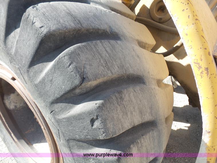 image for item K3648 1976 Caterpillar 950 wheel loader