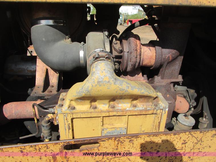 image for item K4128 Dresser TD25EIII dozer