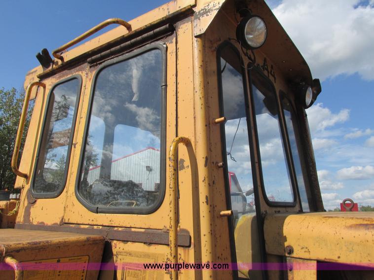 image for item K4128 Dresser TD25EIII dozer