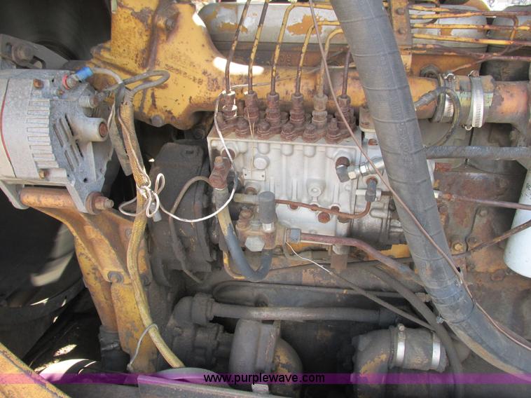 image for item K4128 Dresser TD25EIII dozer