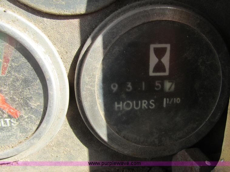 image for item K4128 Dresser TD25EIII dozer