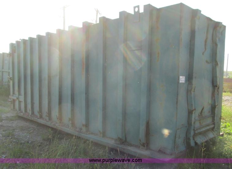 Roll off box in Fergus Falls, MN Item K4142 sold Purple Wave