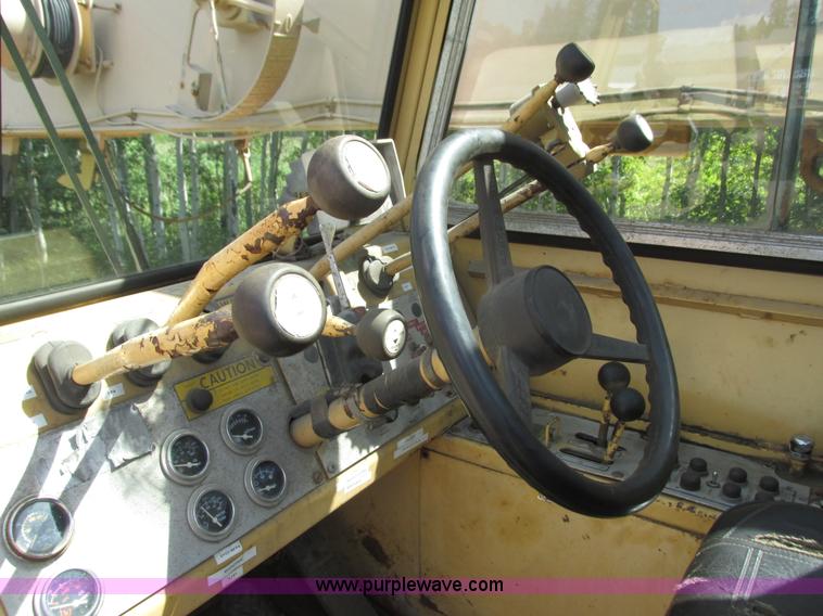 image for item K4150 Grove RT522 crane