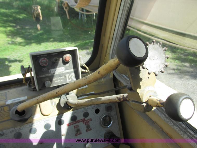 image for item K4150 Grove RT522 crane