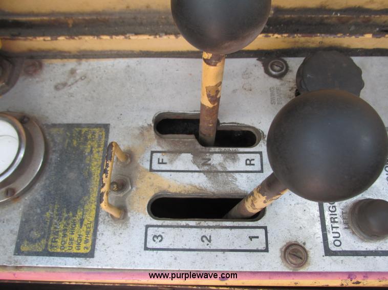 image for item K4150 Grove RT522 crane