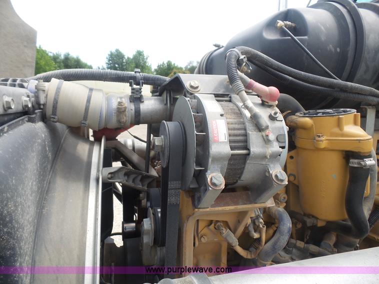 image for item K4743 2009 Kenworth T800 semi truck