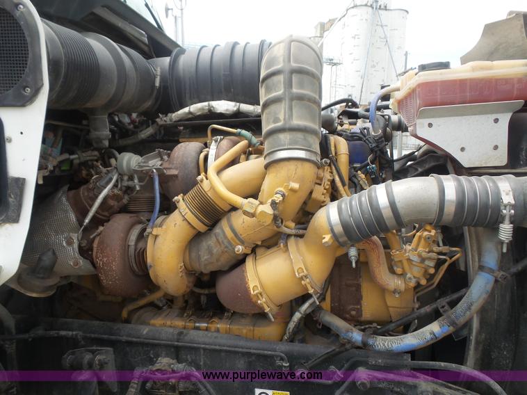 image for item K4743 2009 Kenworth T800 semi truck