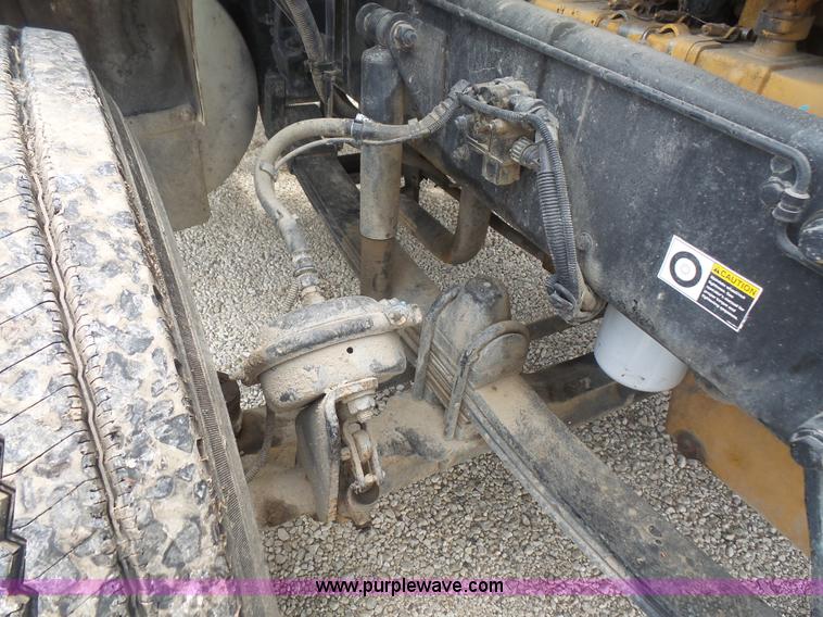 image for item K4743 2009 Kenworth T800 semi truck