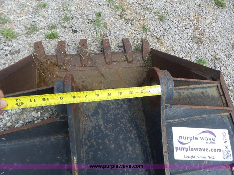 image for item K5733 New Holland backhoe bucket