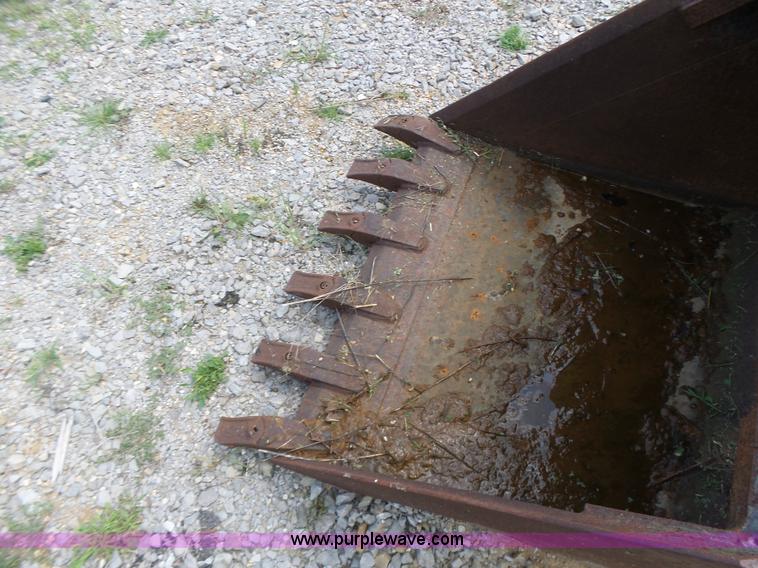 image for item K5733 New Holland backhoe bucket