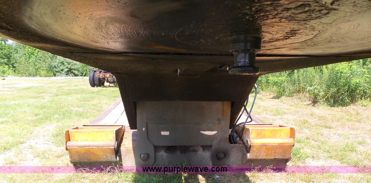 image for item K5736 1996 Talbert TDW755HRG1-T1 lowboy equipment trailer