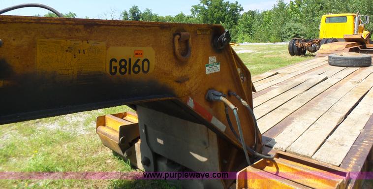 image for item K5736 1996 Talbert TDW755HRG1-T1 lowboy equipment trailer