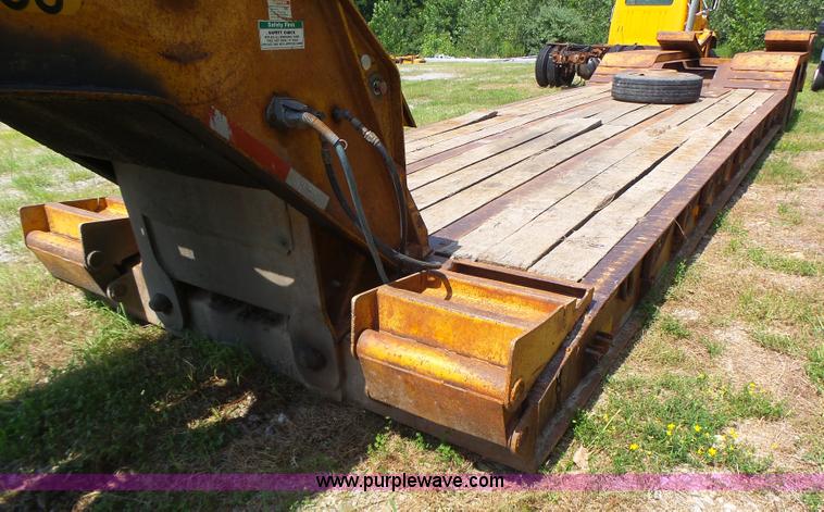 image for item K5736 1996 Talbert TDW755HRG1-T1 lowboy equipment trailer