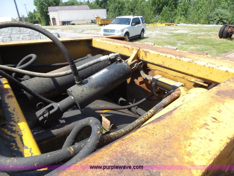 image for item K5736 1996 Talbert TDW755HRG1-T1 lowboy equipment trailer