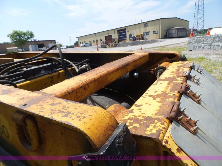 image for item K5736 1996 Talbert TDW755HRG1-T1 lowboy equipment trailer