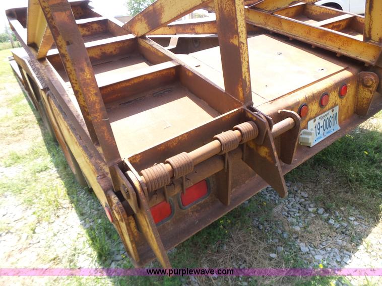 image for item K5736 1996 Talbert TDW755HRG1-T1 lowboy equipment trailer