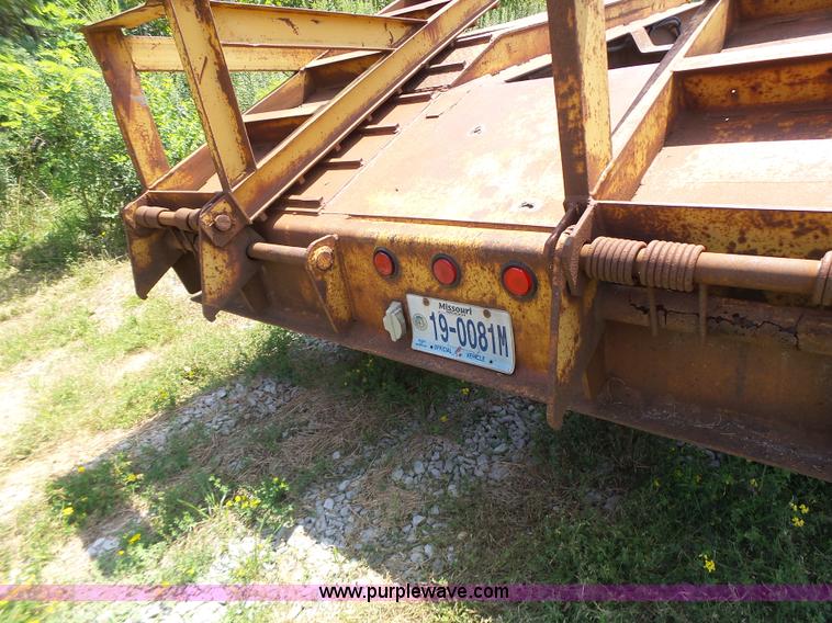 image for item K5736 1996 Talbert TDW755HRG1-T1 lowboy equipment trailer