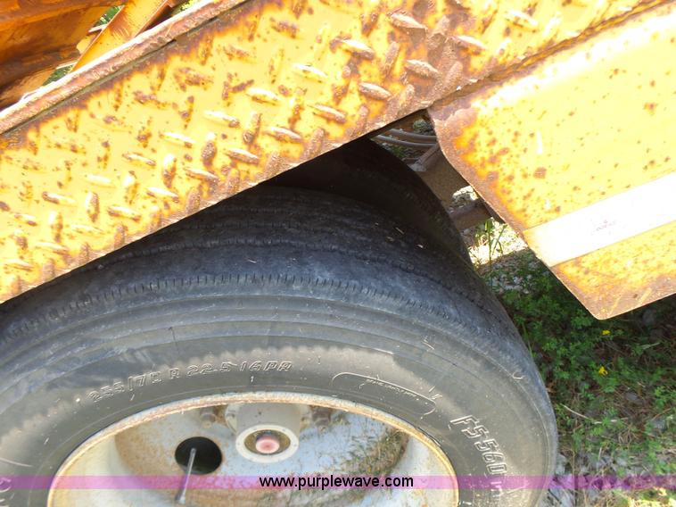 image for item K5736 1996 Talbert TDW755HRG1-T1 lowboy equipment trailer