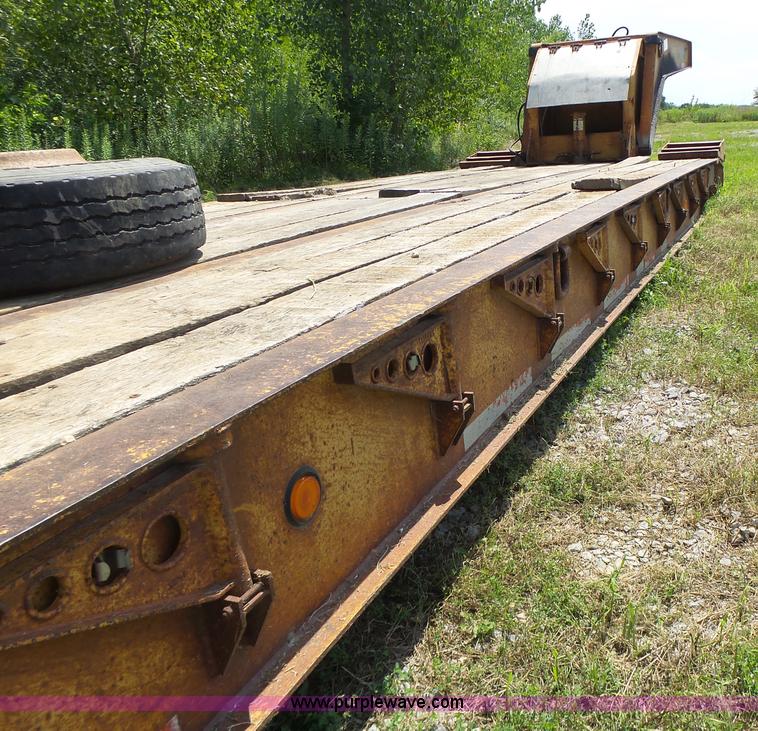image for item K5736 1996 Talbert TDW755HRG1-T1 lowboy equipment trailer