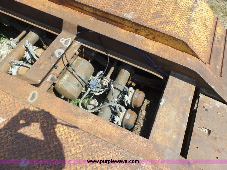 image for item K5736 1996 Talbert TDW755HRG1-T1 lowboy equipment trailer