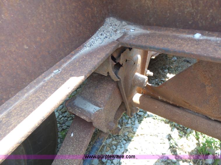 image for item K5736 1996 Talbert TDW755HRG1-T1 lowboy equipment trailer