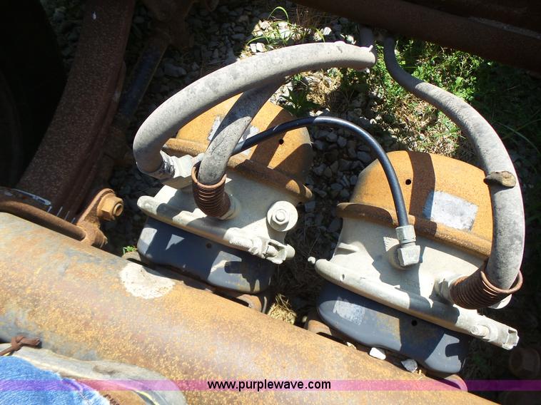 image for item K5736 1996 Talbert TDW755HRG1-T1 lowboy equipment trailer