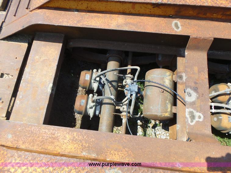 image for item K5736 1996 Talbert TDW755HRG1-T1 lowboy equipment trailer