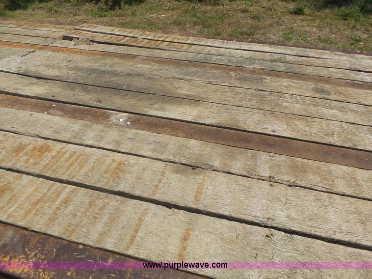 image for item K5736 1996 Talbert TDW755HRG1-T1 lowboy equipment trailer