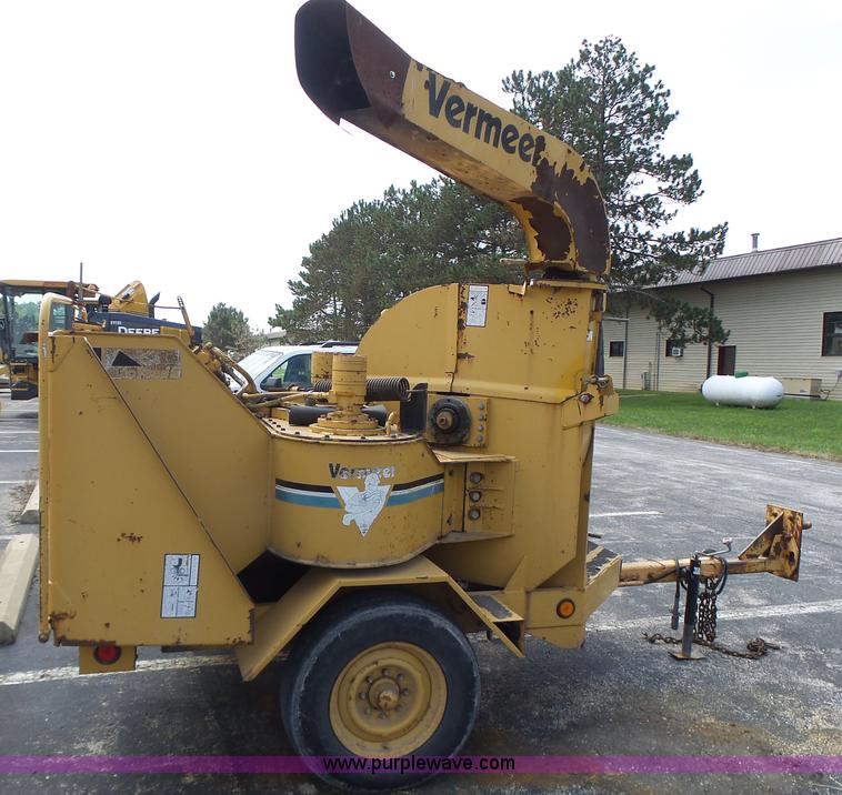 image for item K5737 Vermeer 1250 wood chipper