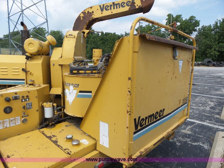 image for item K5737 Vermeer 1250 wood chipper