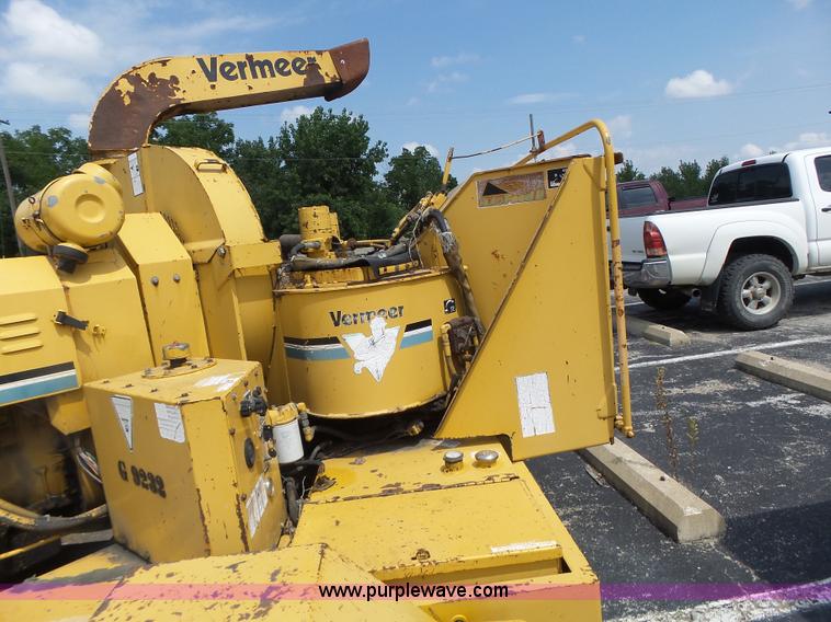 image for item K5737 Vermeer 1250 wood chipper