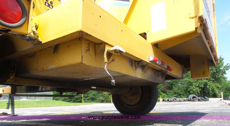 image for item K5737 Vermeer 1250 wood chipper