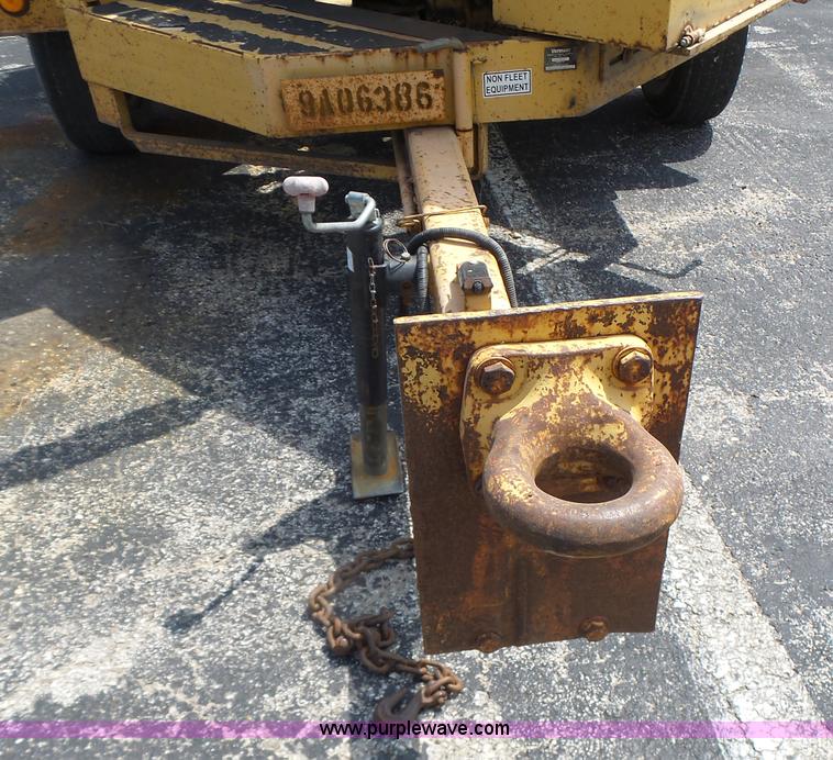 image for item K5737 Vermeer 1250 wood chipper