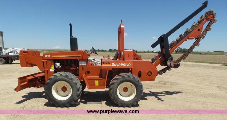image for item K8437 1996 Ditch Witch 7610 trencher