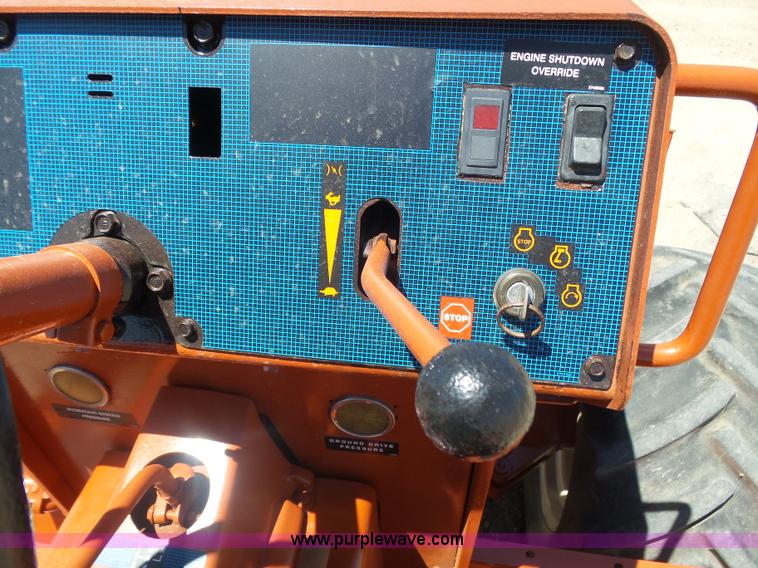 image for item K8437 1996 Ditch Witch 7610 trencher