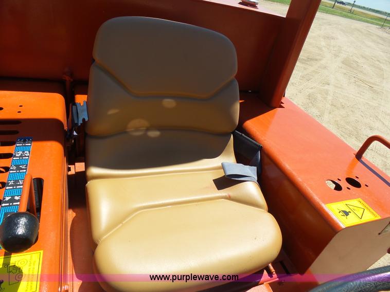 image for item K8437 1996 Ditch Witch 7610 trencher