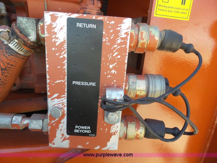 image for item K8437 1996 Ditch Witch 7610 trencher