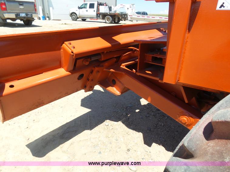 image for item K8437 1996 Ditch Witch 7610 trencher