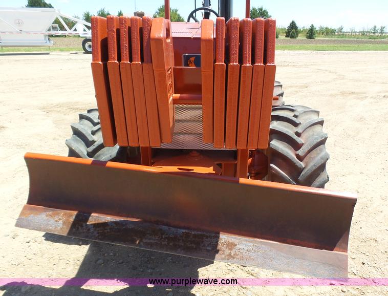 image for item K8437 1996 Ditch Witch 7610 trencher