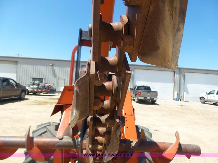 image for item K8437 1996 Ditch Witch 7610 trencher