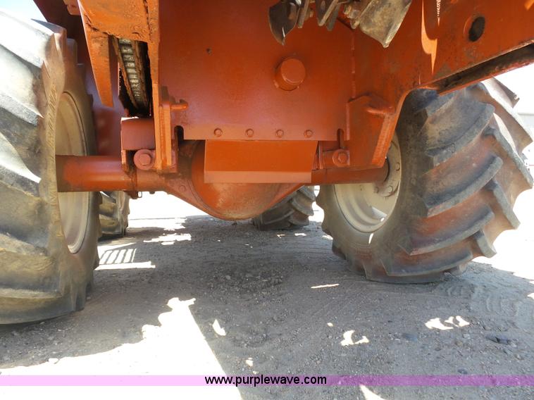 image for item K8437 1996 Ditch Witch 7610 trencher