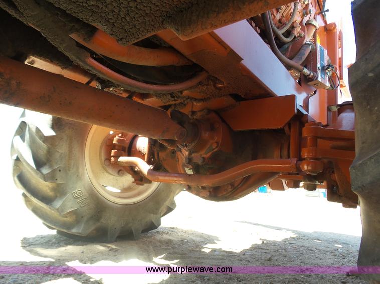 image for item K8437 1996 Ditch Witch 7610 trencher